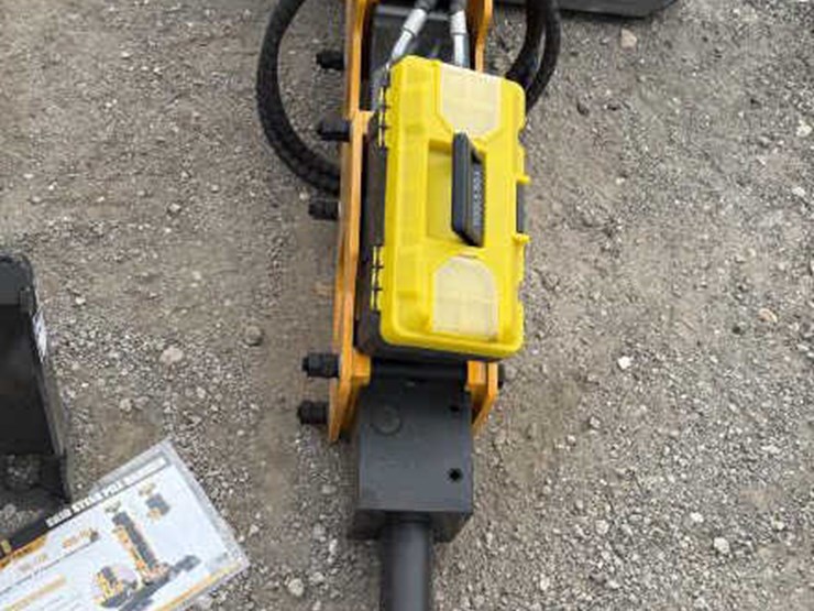 #138-•-skid-steer-breaker-w/-tank-image-3