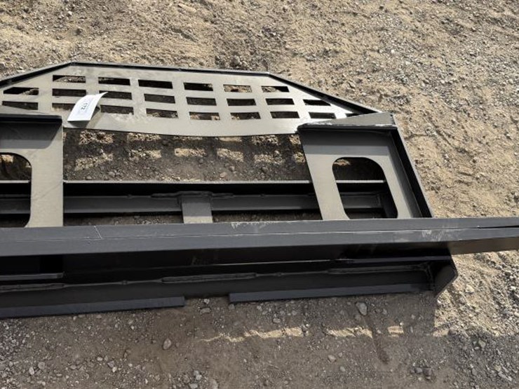 #172-•-skid-steer-forks-image-2