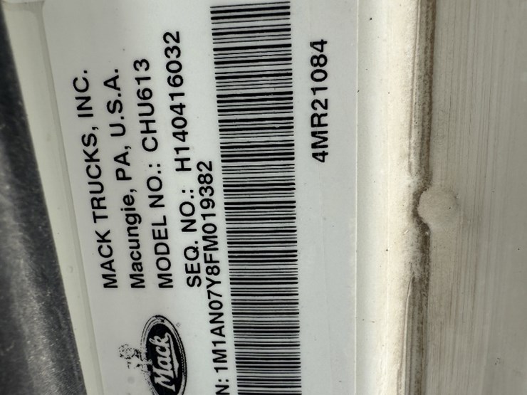 2015-mack-pinnacle-chu613-image-23