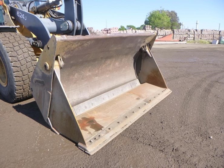 2005-deere-624j-image-10