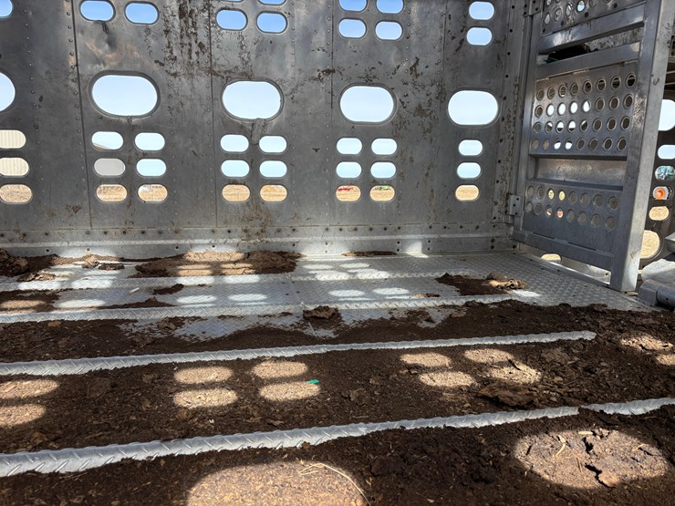 1989-wilson-livestock-trailer-image-15