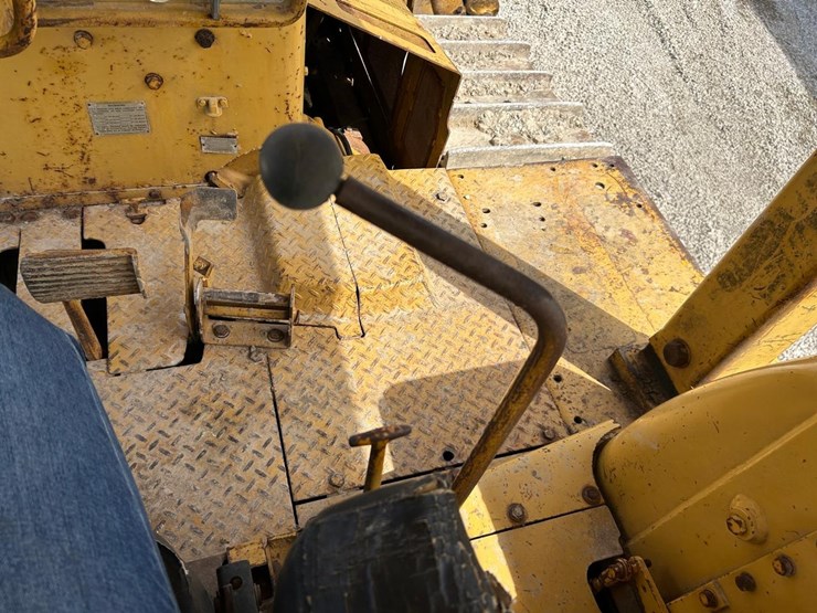 caterpillar-d7f-image-28