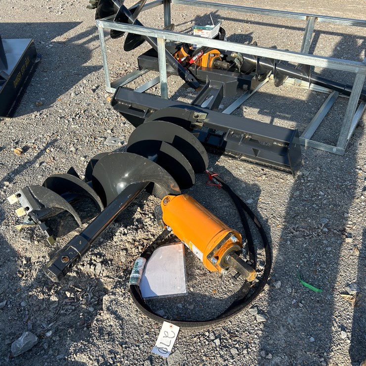 #67 • WOLVERINE SKID STEER AUGER WITH TWO BITS