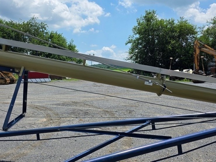 new-harvest-t862-8"x62'-transport-auger-image-31