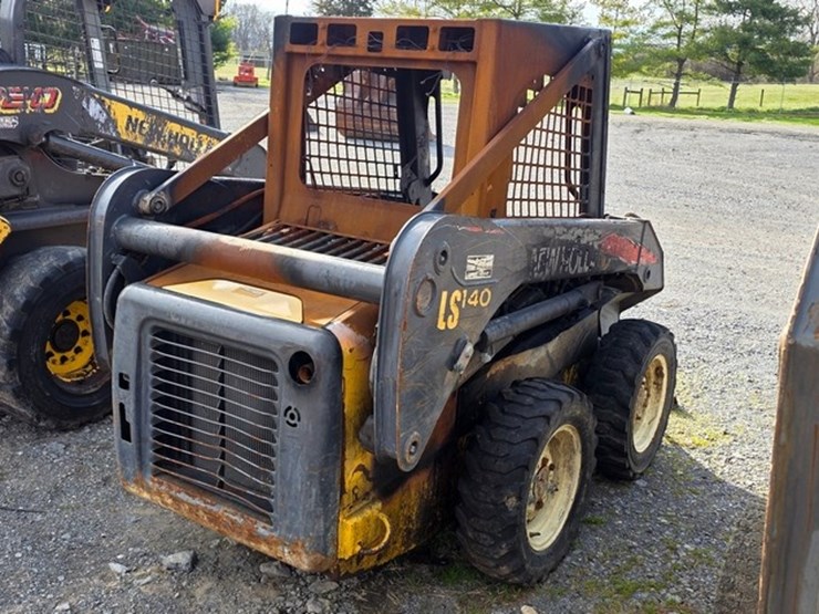 new-holland-ls140-image-4