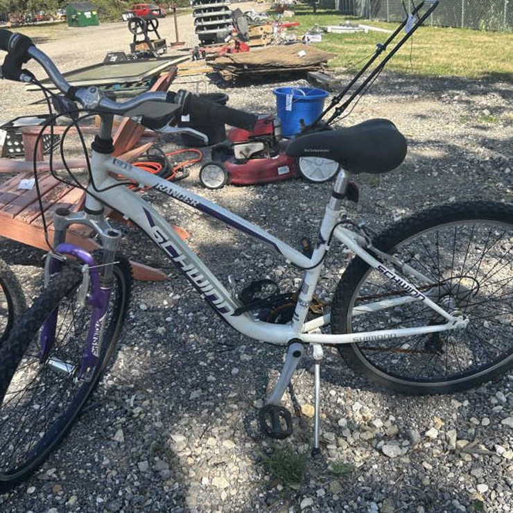 #210 • Schwinn Ranger Mountain Bike - Ladies