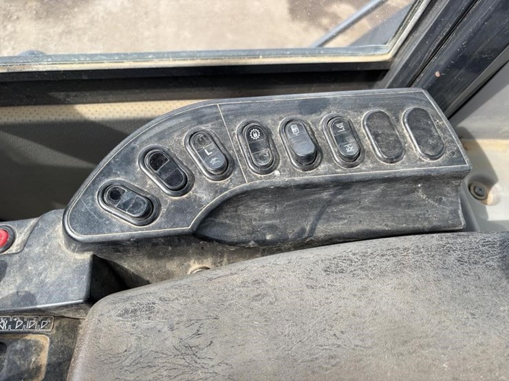 komatsu-wa380-8-image-41