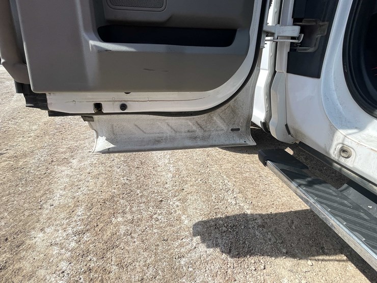 #5673-•-2015-f150-xlt-4x4-extended-cab-(has-wi-title)-image-83