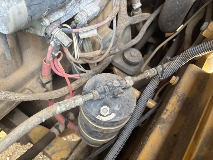 2005-deere-624j-image-58