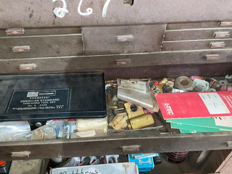 #266-•-tool-chest,-oils,-torches-and-parts-image-21
