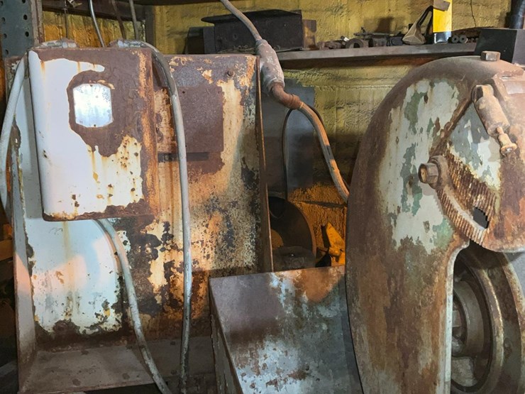 #208-•-norton-spindle-grinder-image-12