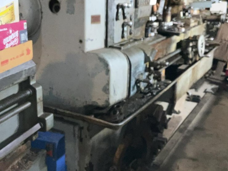 #219-•-leblond-16”-lathe-image-4