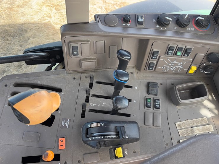 2018-john-deere-6145m-image-23