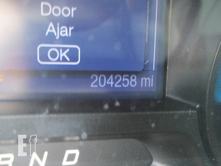 2014-ford-explorer-image-17