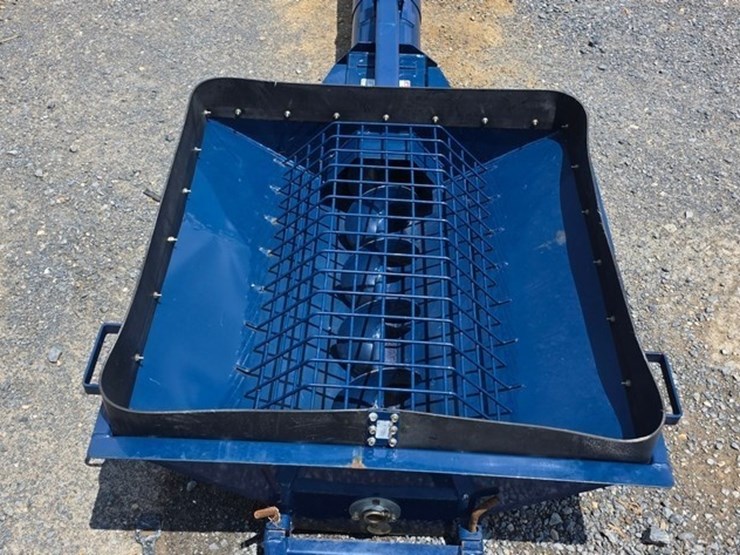 new-harvest-t862-8"x62'-transport-auger-image-37