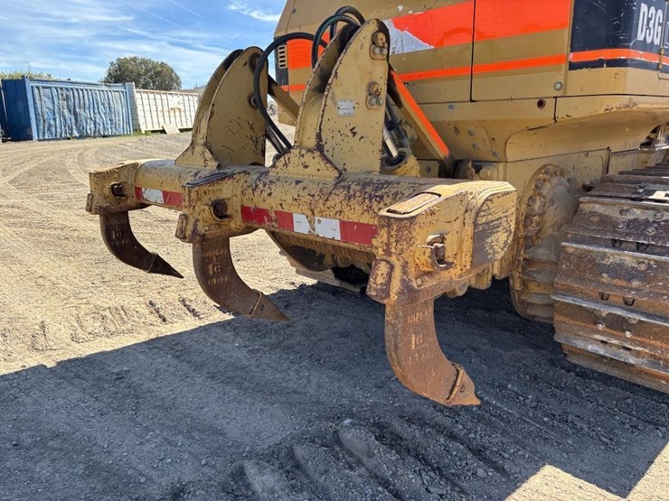 2002-caterpillar-d3g-image-16