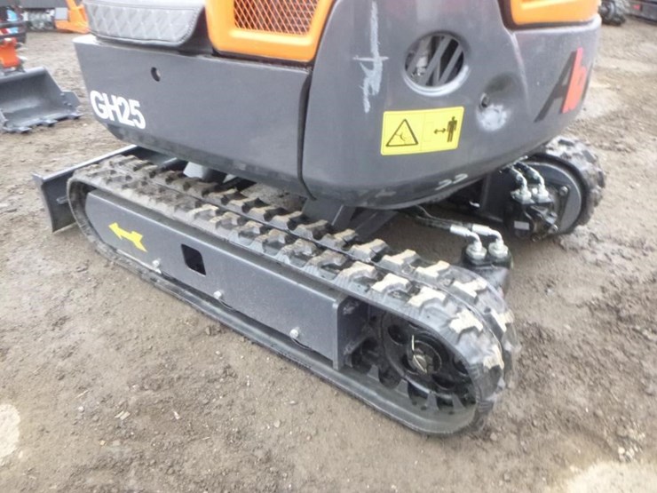 aboss-gh25-hydraulic-excavator-image-28