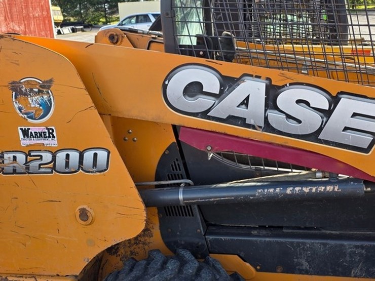 2011-case-sr200-image-12