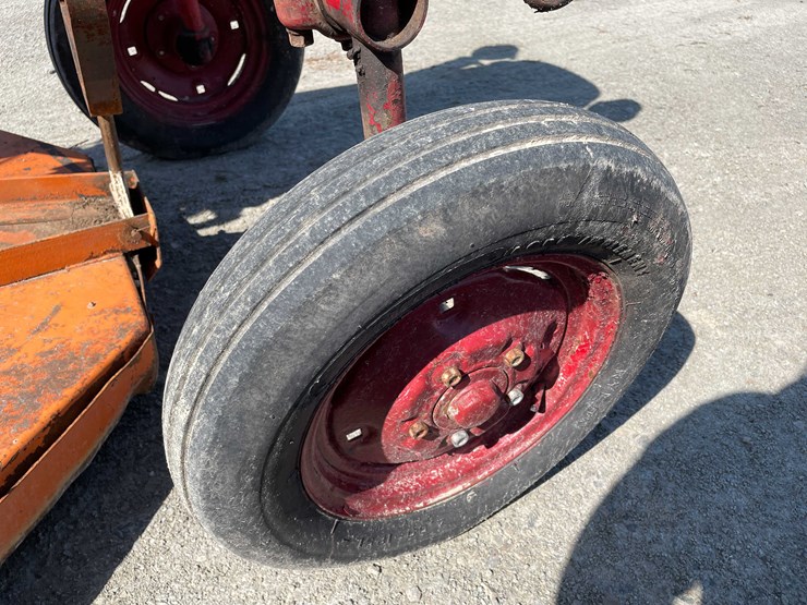 #5682-•-ih-cub-tractor-image-40