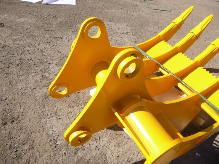 caterpillar-320-image-5