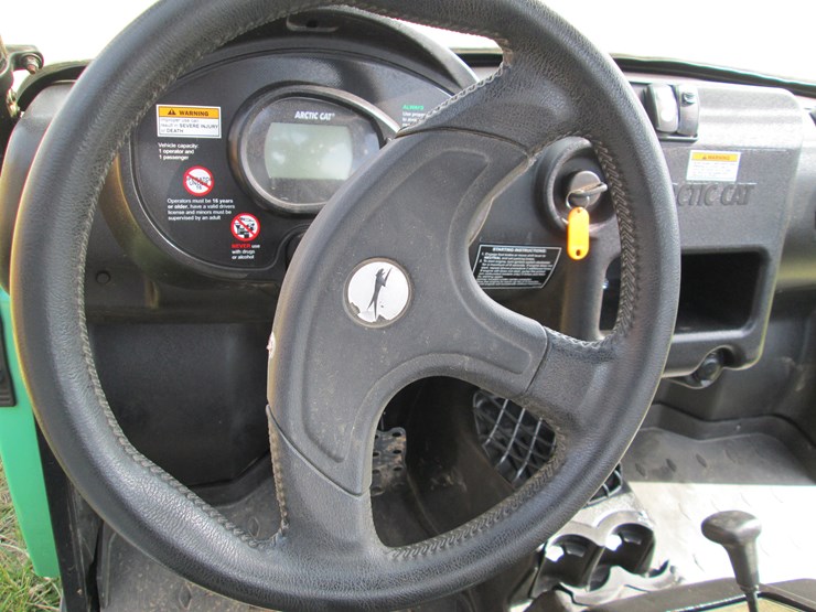 2011-caterpillar-550-image-25