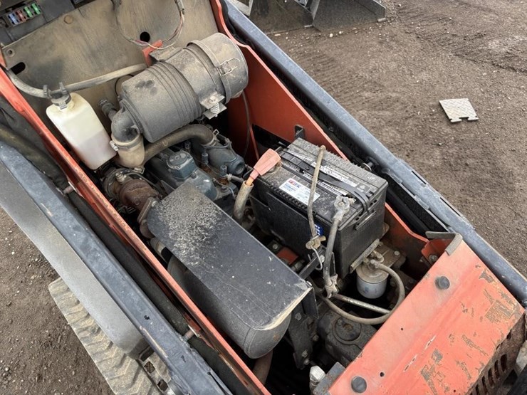 2012-ditch-witch-sk650-image-15