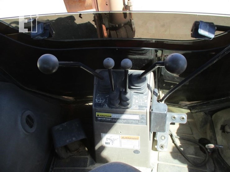 2015-case-580n-image-15