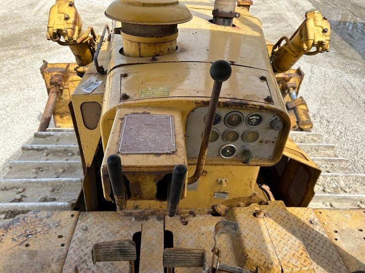 caterpillar-d7f-image-25