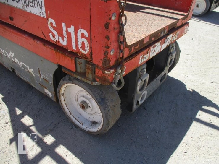 2017-skyjack-sj16-image-10