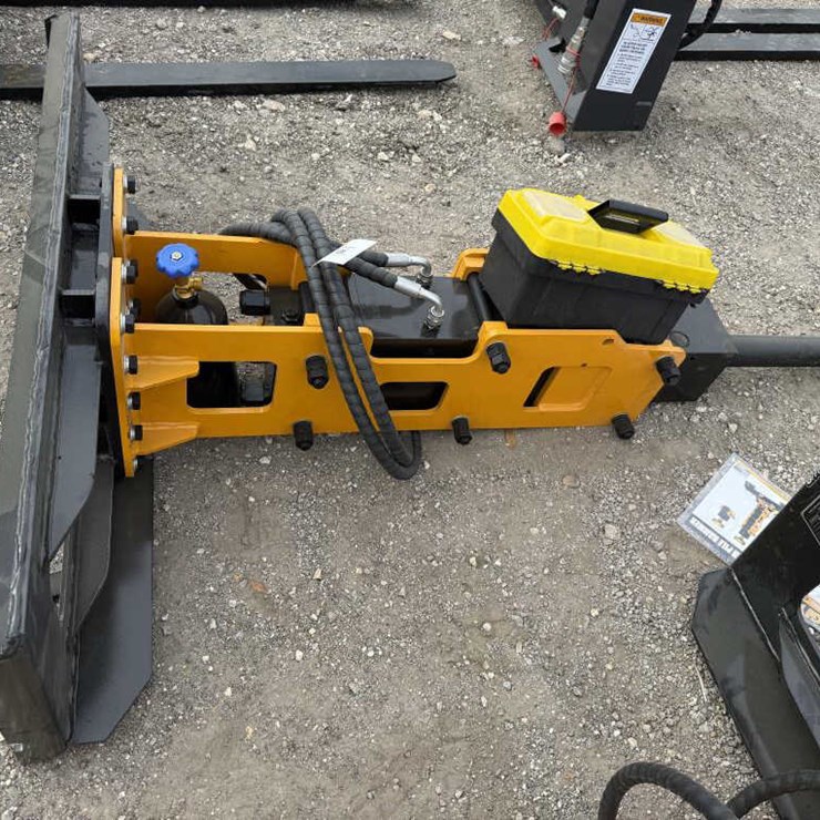 #138 • Skid Steer Breaker w/ Tank