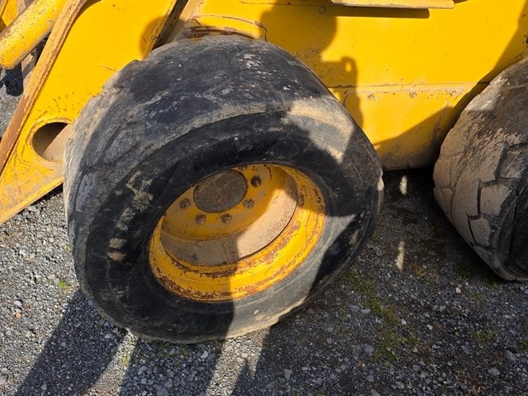 john-deere-270-image-23