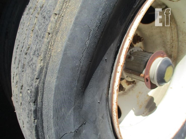 1974-trailmobile-van-trailer-image-13