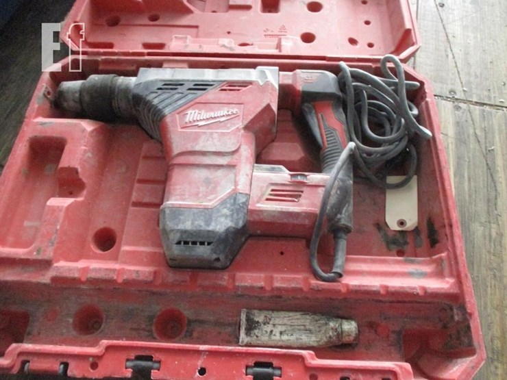 milwaukee-wavs-rotary-hammer-image-2