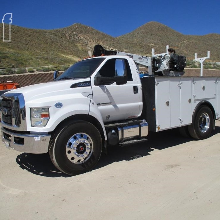 2016 FORD F750 SD