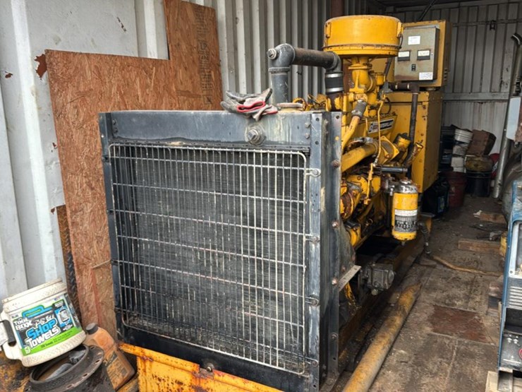 #255-•-cat-genset-image-1