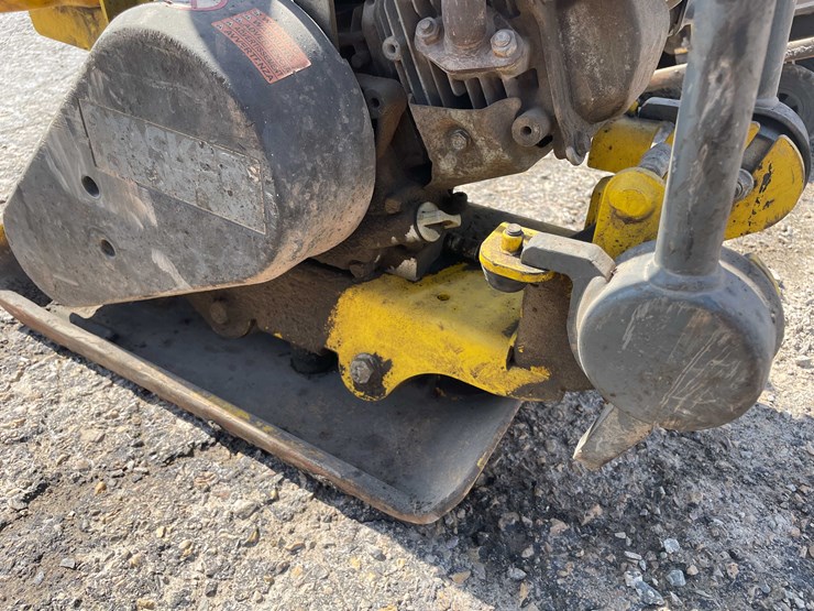 #5689-•-wacker-vp1135-plate-compactor-image-9