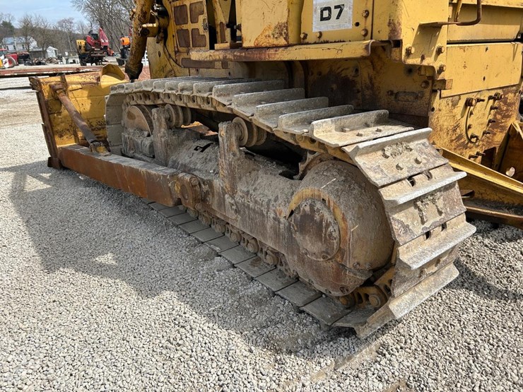 caterpillar-d7f-image-17
