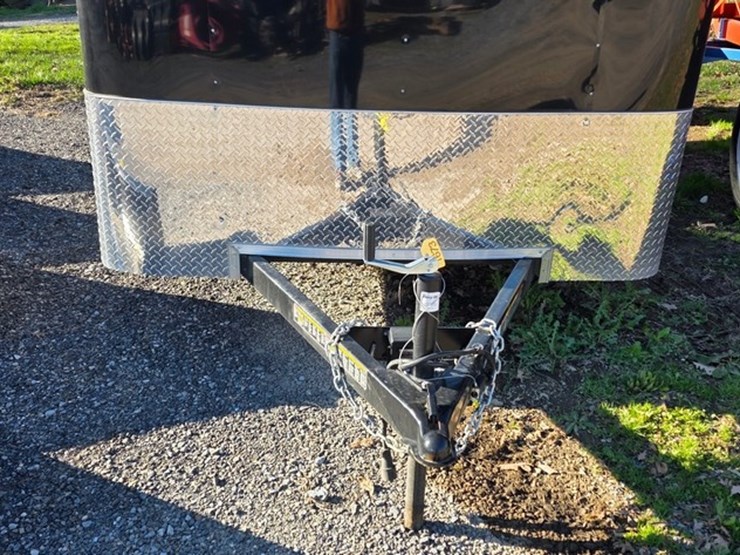 new-2005-carry-on-2-axle-box-trailer-(title)-image-20