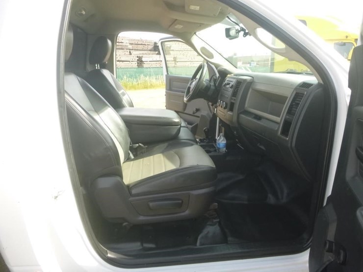 2012-dodge-ram-5500-image-10