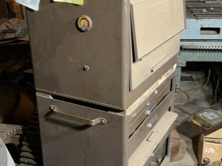 #228-•-tool-chest-and-contents-image-69