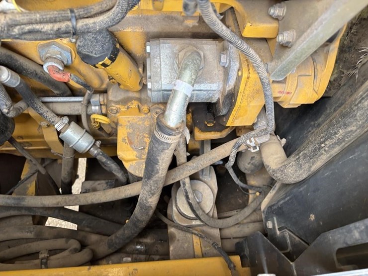 2008-deere-624j-image-47