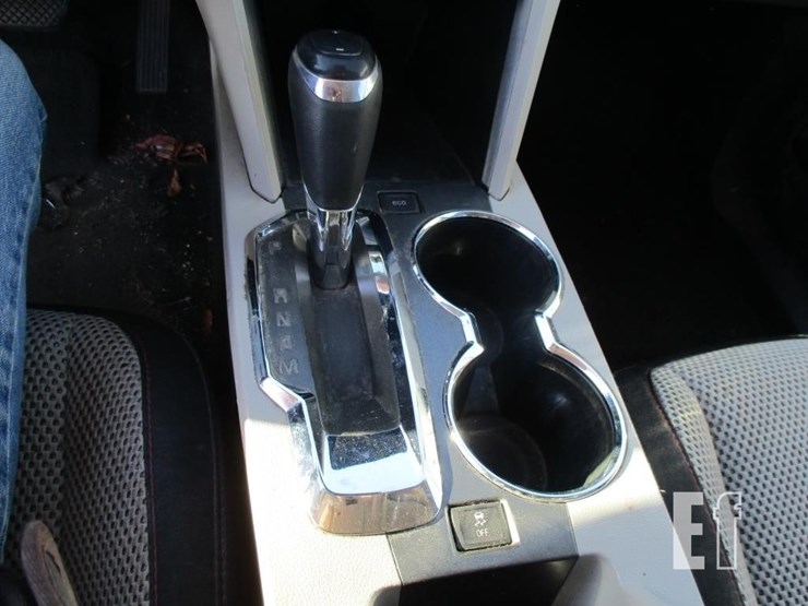 2016-chevrolet-equinox-ls-image-11