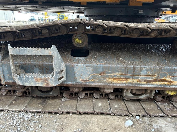 2016-liebherr-r946-lc-image-10