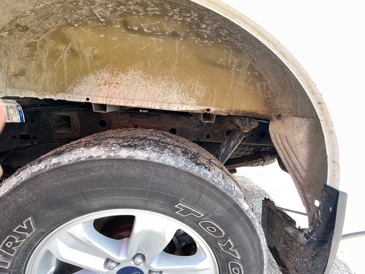 #5673-•-2015-f150-xlt-4x4-extended-cab-(has-wi-title)-image-29