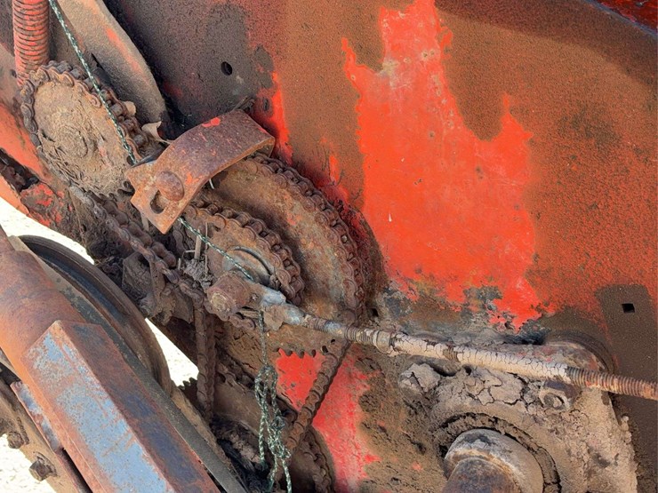 red-portable-pto-driven-feed-grinder-mixer,-steel-construction-image-14