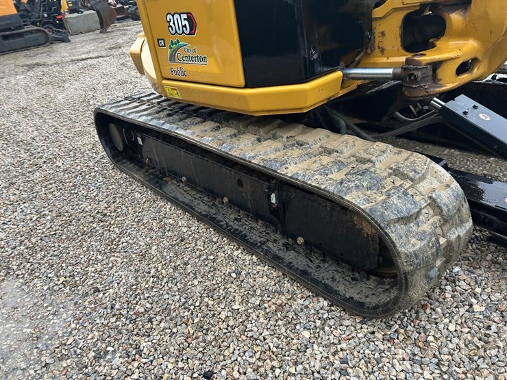 2022-caterpillar-305-image-11