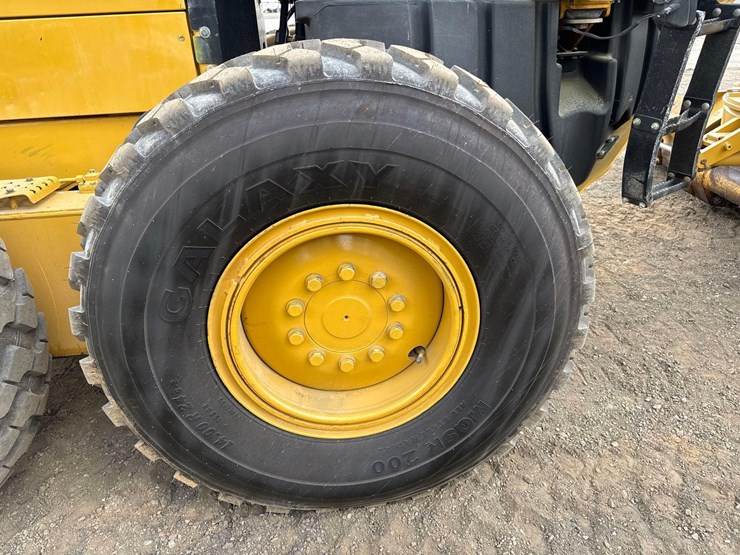 2011-caterpillar-140m2-vhp-plus-image-19