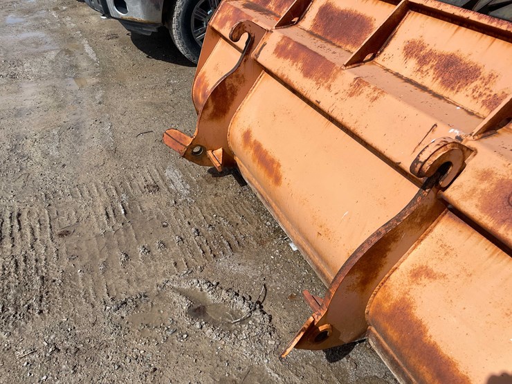 #5687-•-quick-attach-bucket-image-13