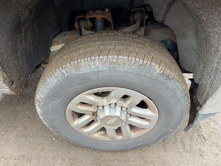 2016-chevrolet-silverado-2500hd-image-8