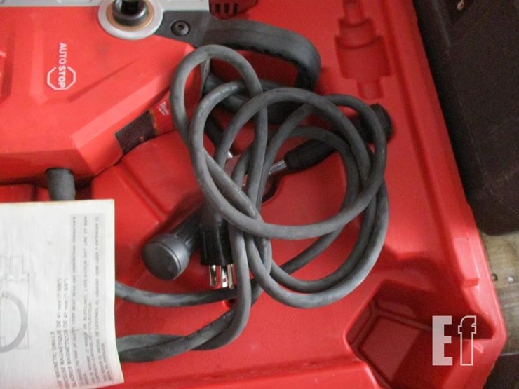 milwaukee-1-5/8"-electric-magnetic-drill-image-4